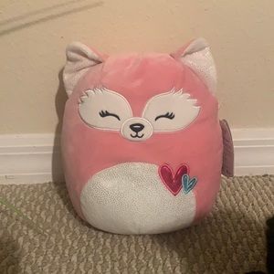 Flora Squishmallow